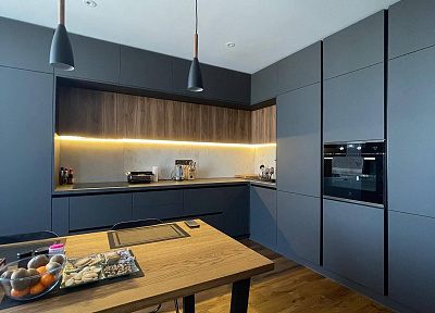 Кутова чорна кухня у Вишневому | Кухня | Олександр Танцурін