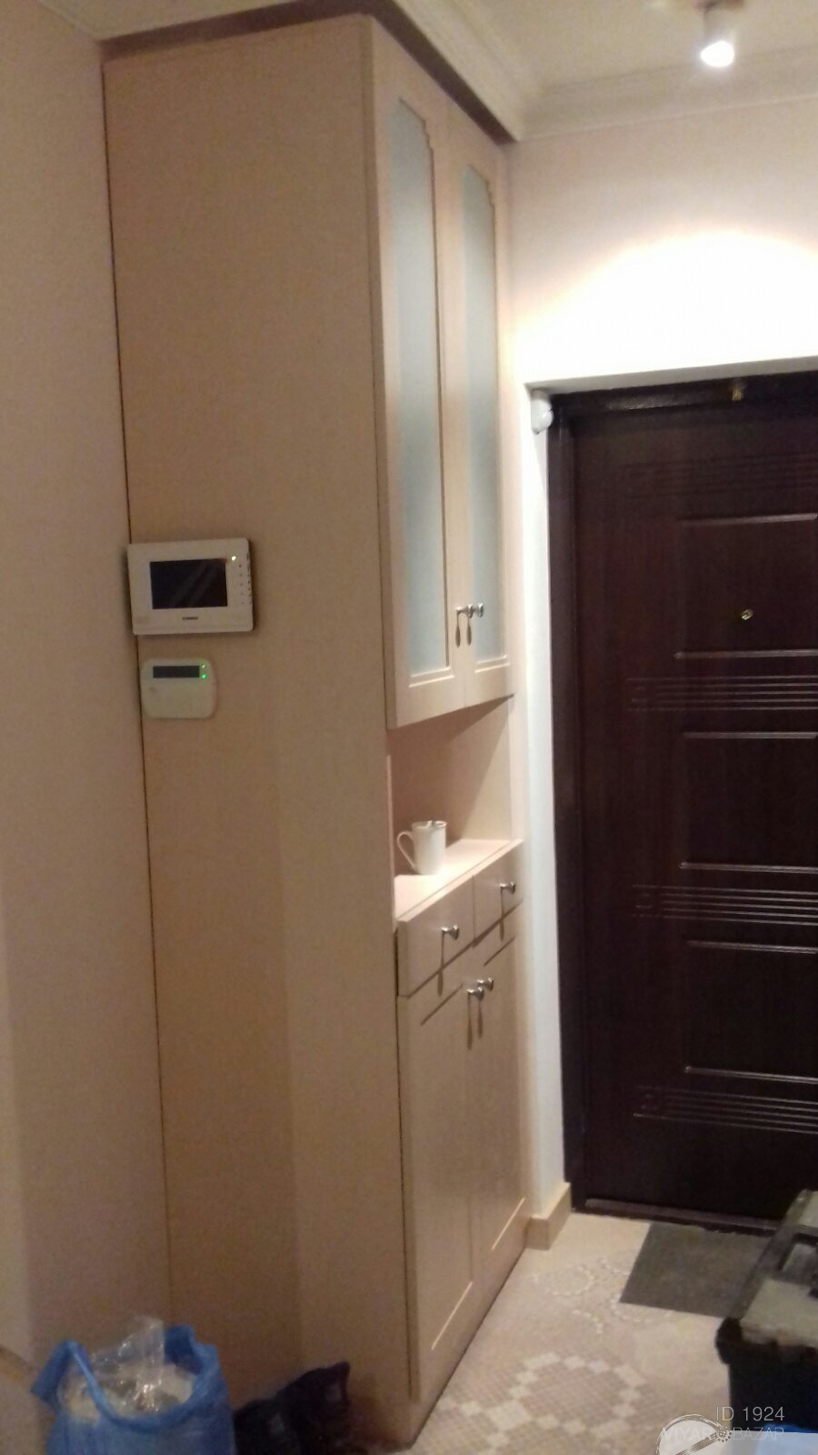 Шкаф в прихожей